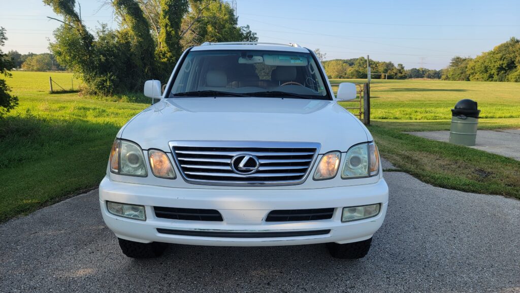 Front view of 2007 Lexus LX470 White Pearl Crystal