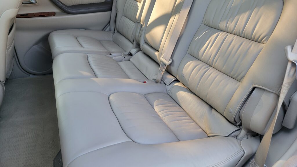Rear three-seat bench interior Lexus LX470 tan leather