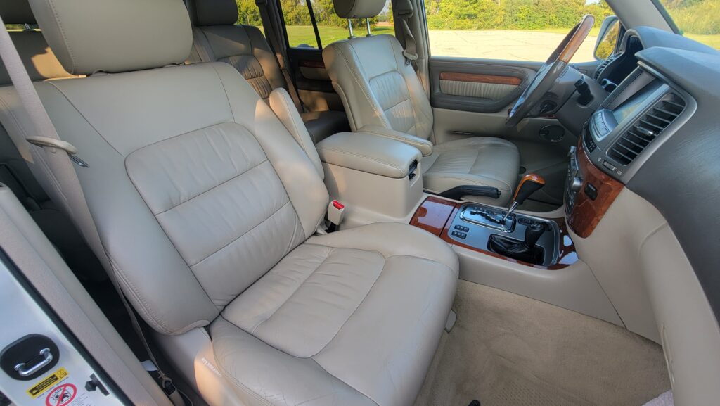 Front seats with tan leather Lexus LX470 2007