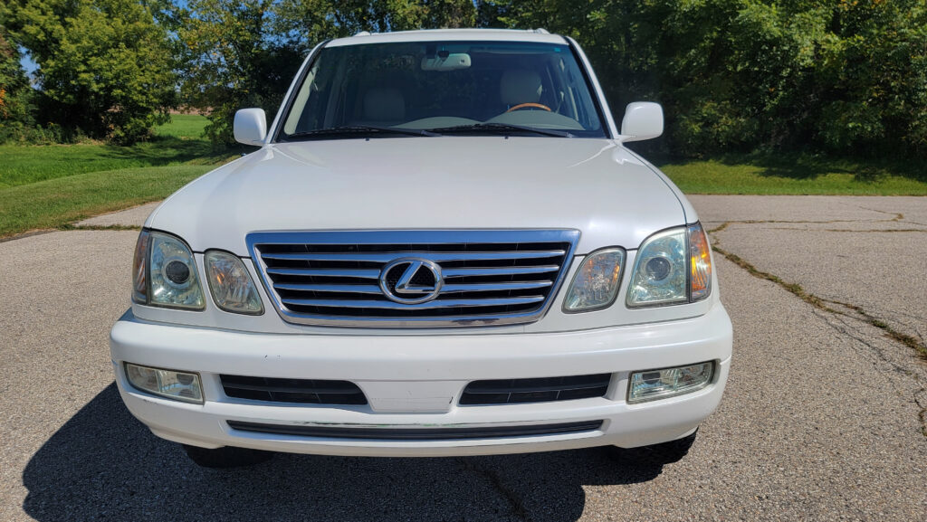 Front view of 2007 Lexus LX470 White Pearl Crystal