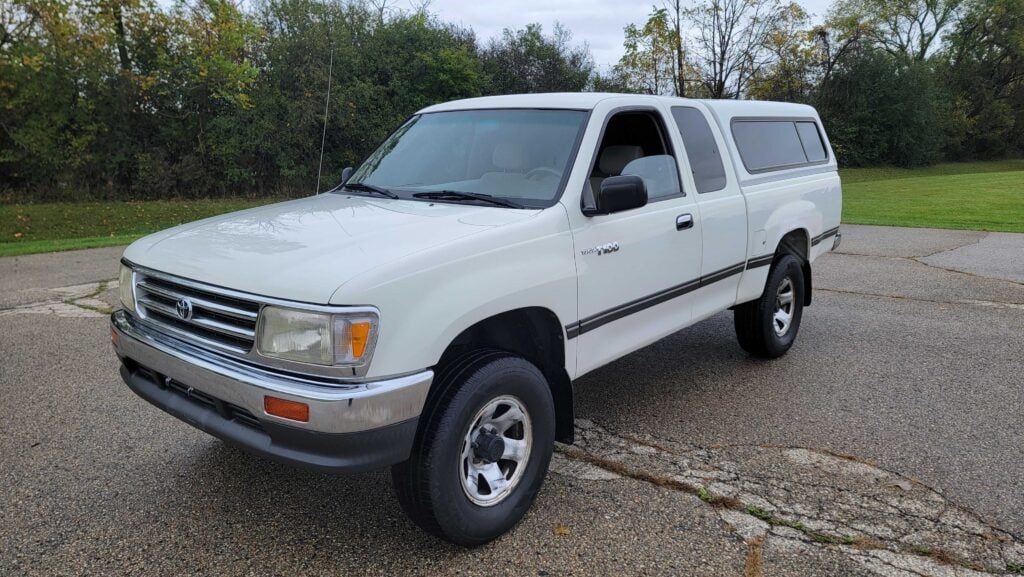 1998 Toyota T100 Front Driver View TaninJDM