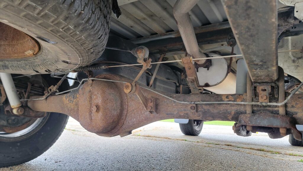 Rear differential passenger-side view of 1998 Toyota T100 DX 4x4