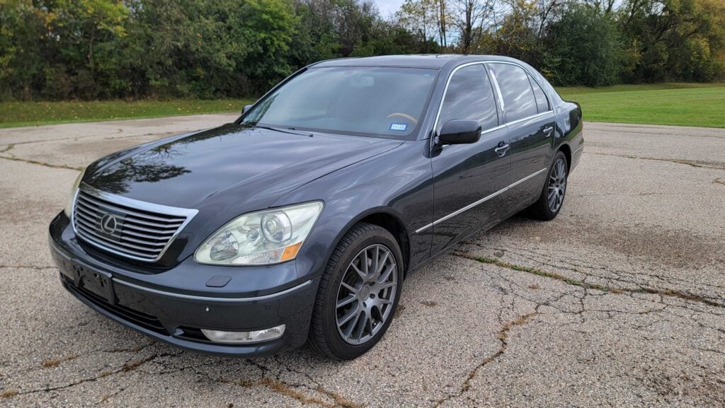 Front driver-side angle of 2006 Lexus LS430 ULTRA in Flint Gray Mica