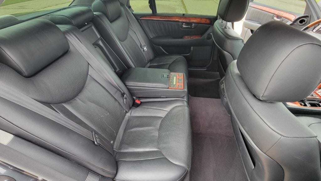 Rear passenger seats of 2006 Lexus LS430 ULTRA