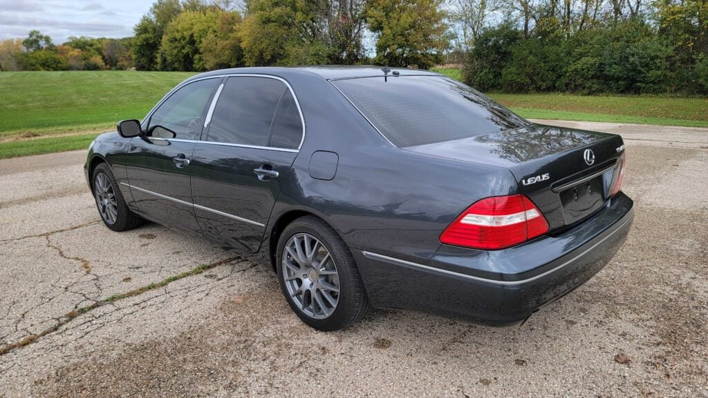 Rear driver-side view of 2006 Lexus LS430 ULTRA sedan