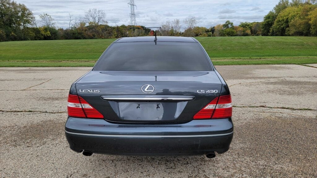 Rear exterior view of 2006 Lexus LS430 ULTRA showing taillights and trunk