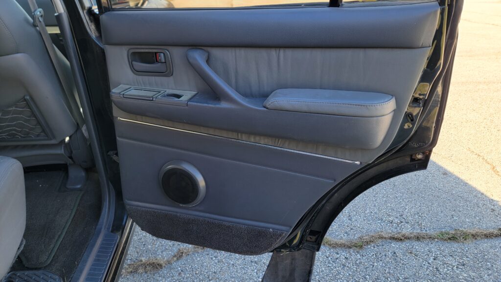 Passenger rear door interior panel of 1994 Toyota Land Cruiser triple locked