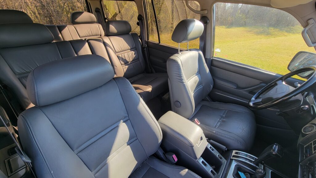 Rear cabin seating of 1994 Toyota Land Cruiser triple locked