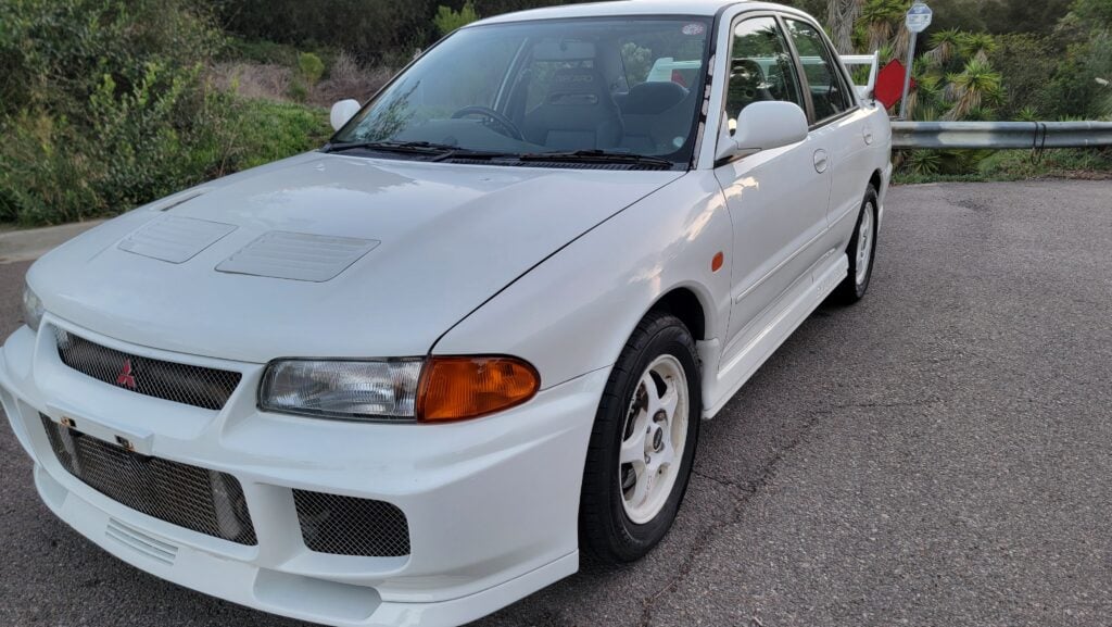 Close-up front passenger-side corner