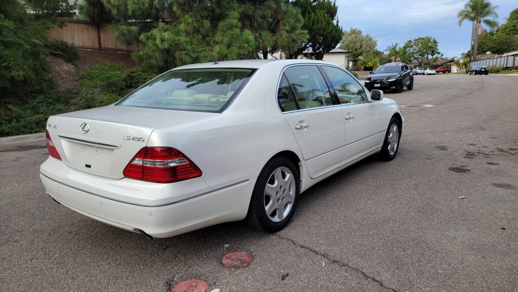 Passenger rear quarter angle