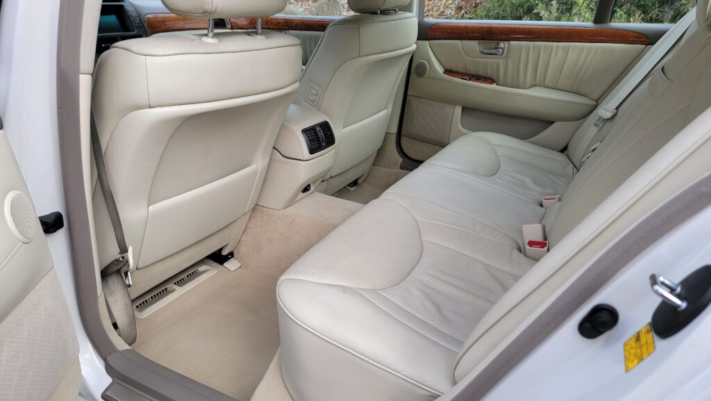 Rear cabin legroom and seating