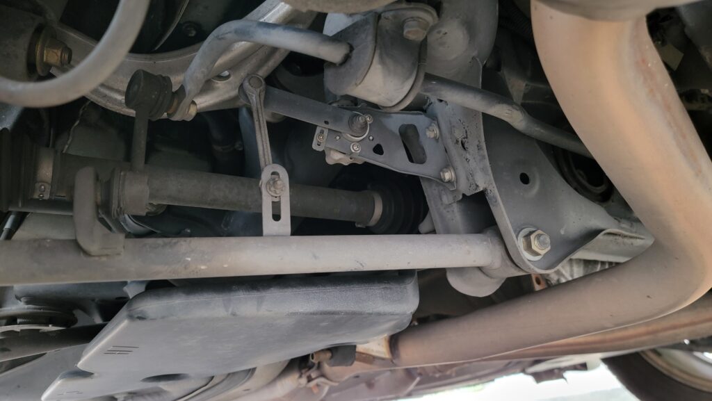 LS430 Rear suspension undercarriage view