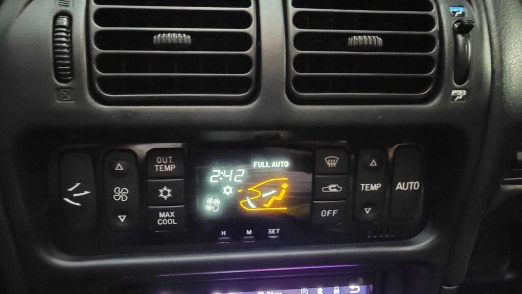 Mitsubishi EVO 3 Full Auto Air Con