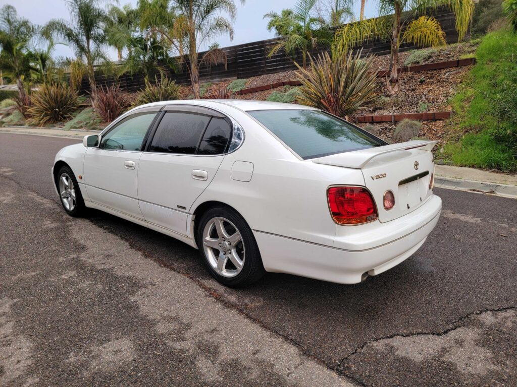 Rear passenger-side angle of 1999 Toyota Aristo