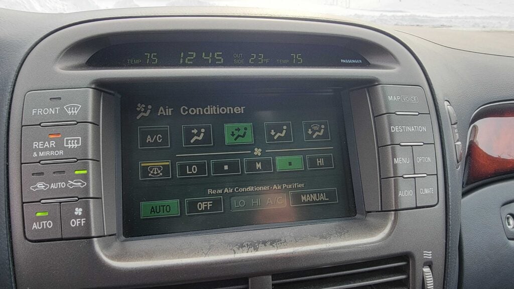 Navigation screen and climate control display