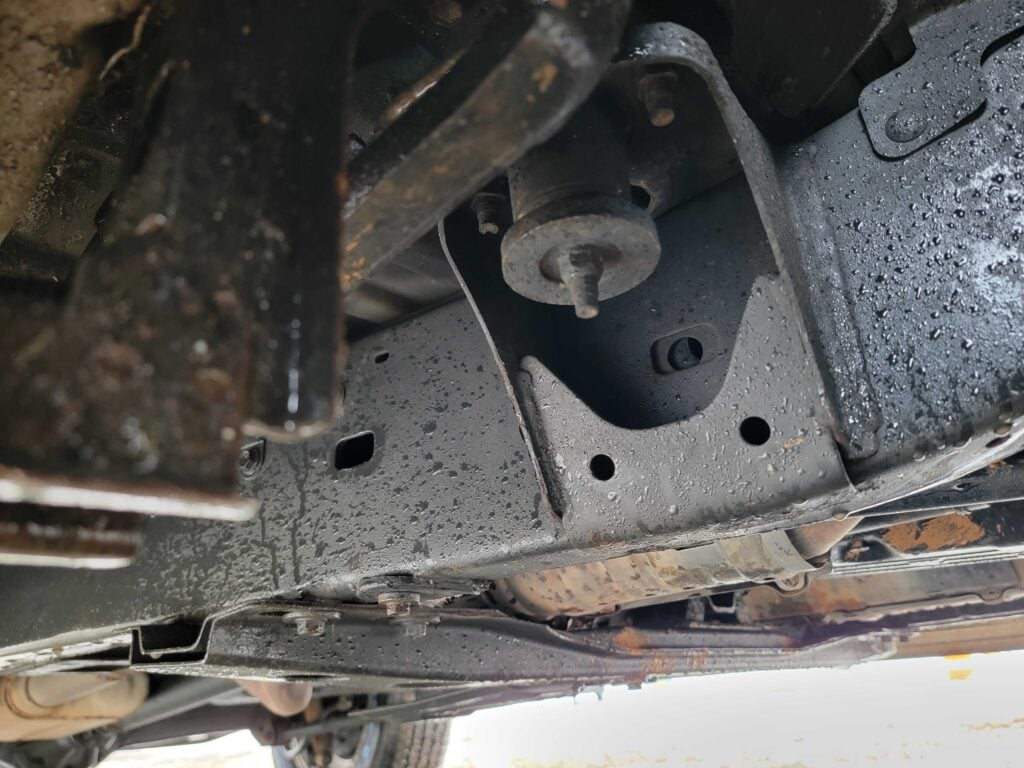 Frame crossmember and mounting points under LX470