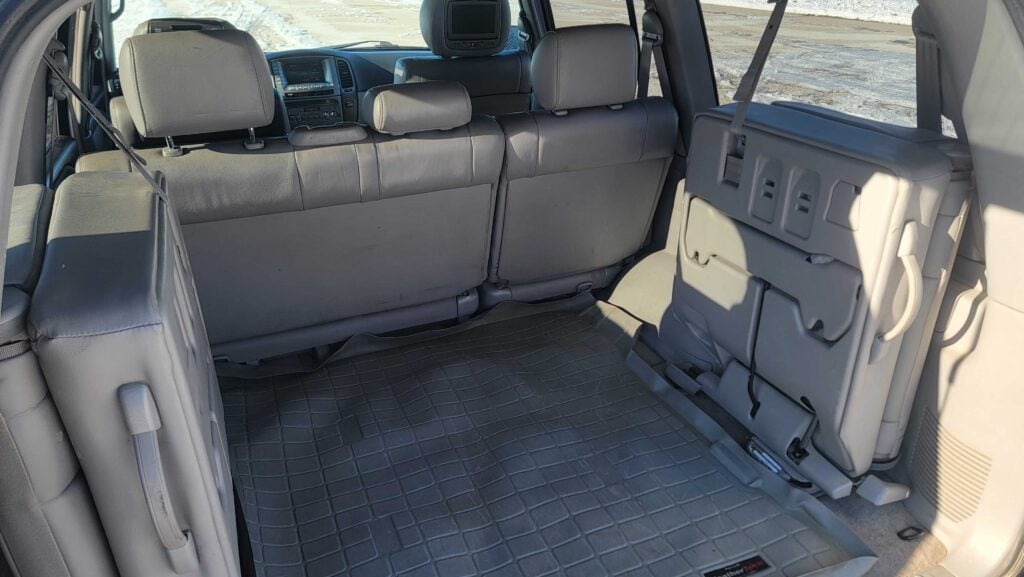 Third-row seating area of 2007 Toyota Land Cruiser