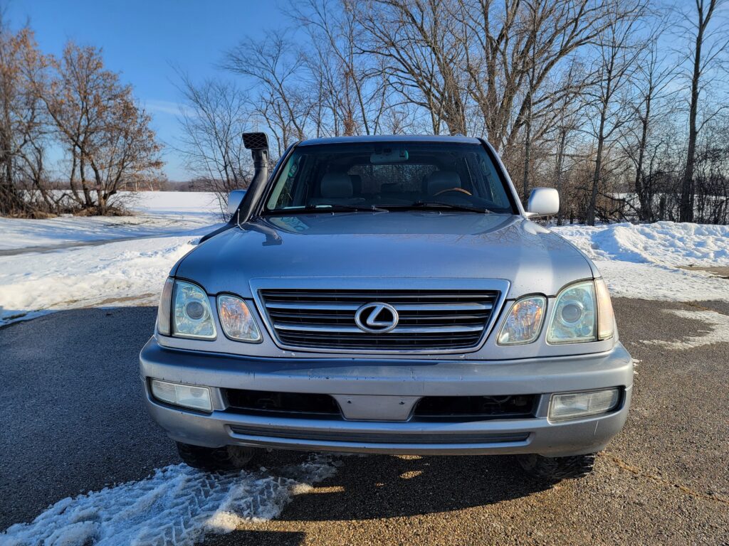 Front view of silver Lexus LX470
