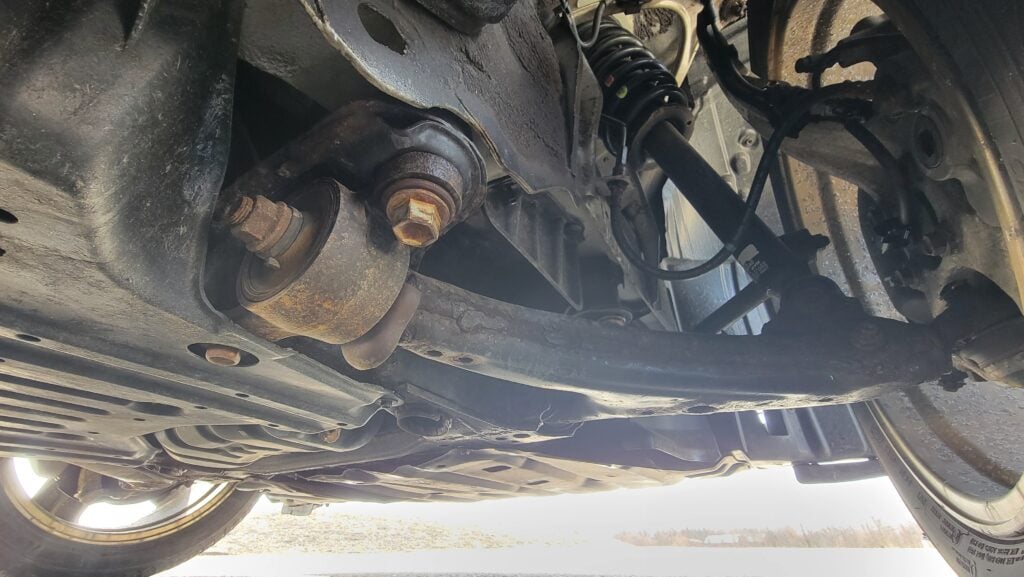 2005 Lexus LS430 ML passenger front underbody view Mercury Metallic Tanin JDM