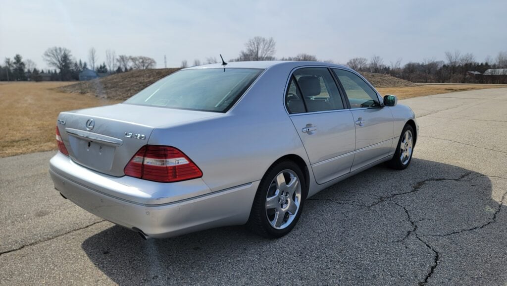 2005 Lexus LS430 ML rear passenger three quarter view Mercury Metallic Tanin JDM