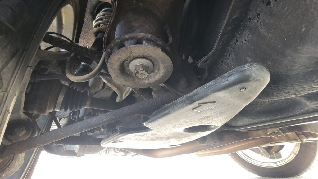 2005 Lexus LS430 ML passenger rear underbody view Mercury Metallic Tanin JDM