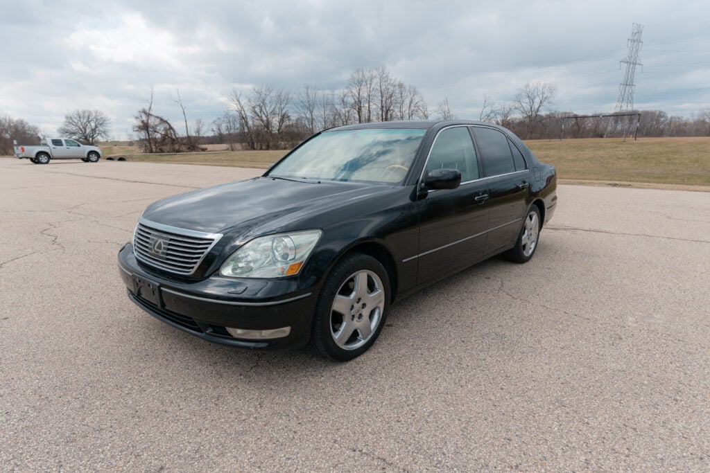 2005 Lexus LS430 Black on Ecru Driver Front View