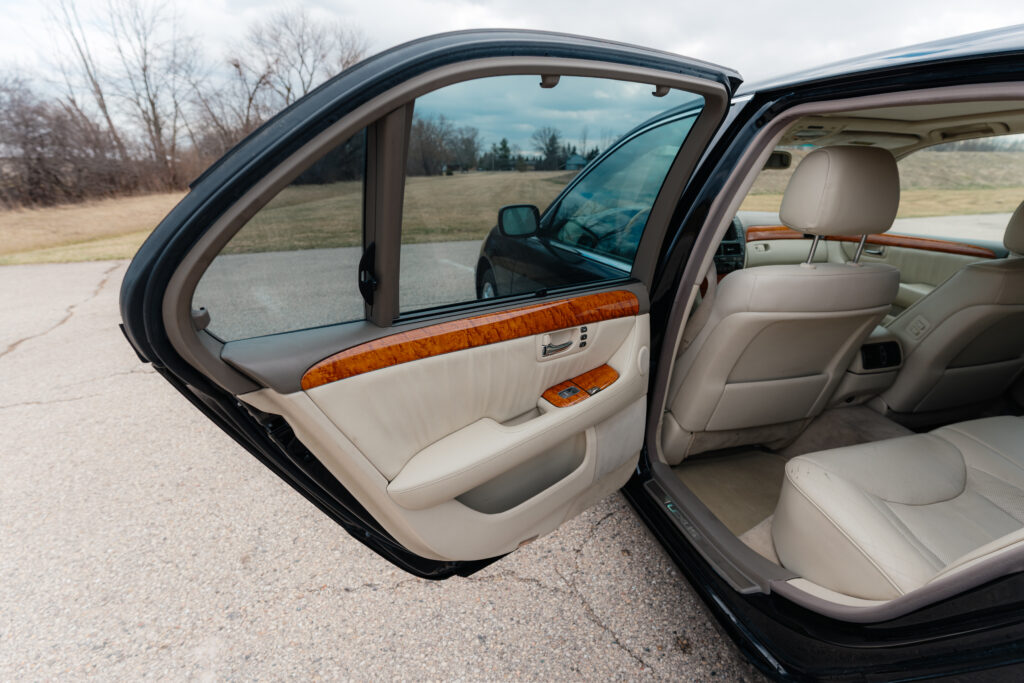 2005 Lexus LS430 Black on Ecru Driver Rear Inside Door