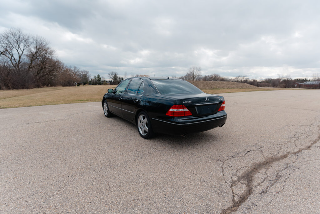 2005 Lexus LS430 Black on Ecru Driver Rear Angle
