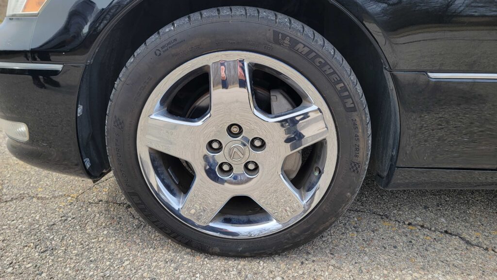 2005 Lexus LS430 Ultra Driver Front Wheel View