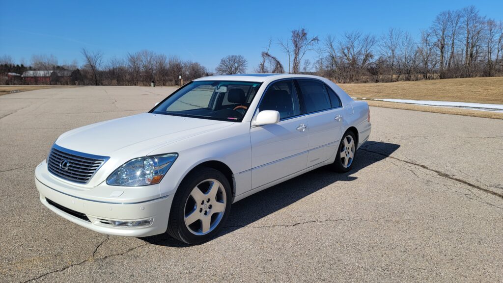 2005 Lexus LS430 White on Black Ultra Driver Front Angle