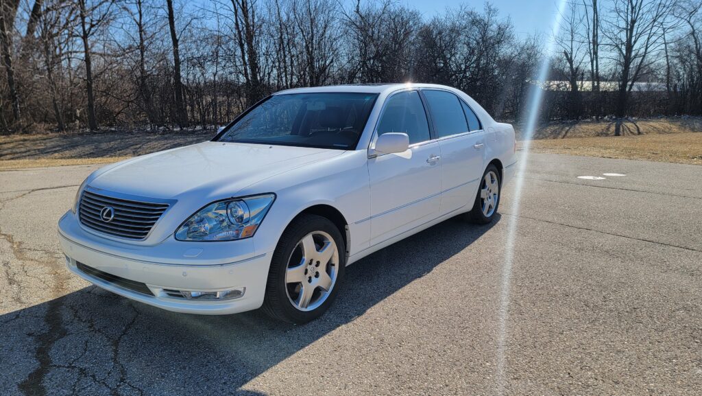 2005 Lexus LS430 White on Black Ultra Driver Front View
