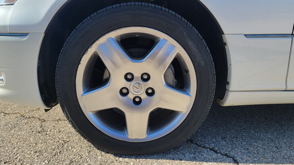 2005 Lexus LS430 White on Black Ultra Driver Front Wheel