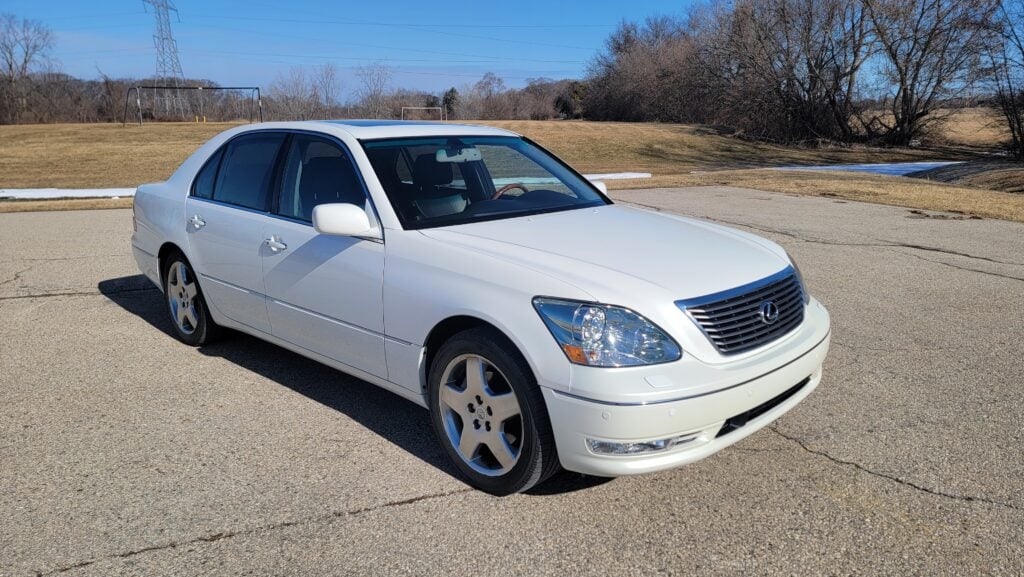 2005 Lexus LS430 White on Black Ultra Passenger Front Angle