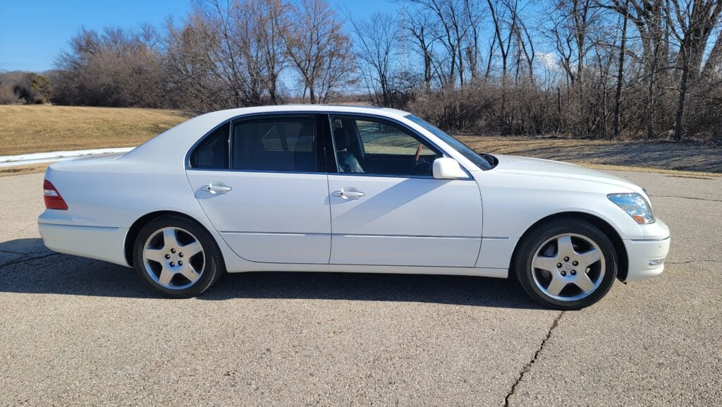 2005 Lexus LS430 White on Black Ultra Passenger Side View