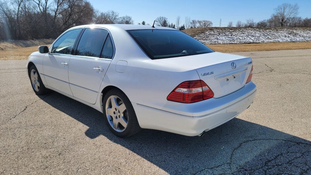 2005 Lexus LS430 White on Black Ultra Driver Rear View