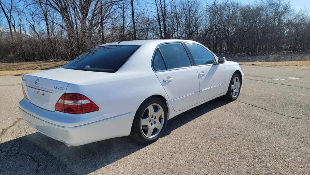 2005 Lexus LS430 White on Black Ultra Passenger Rear View