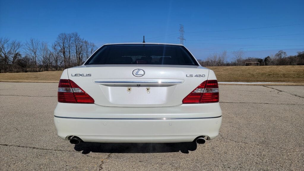 2005 Lexus LS430 White on Black Ultra Rear Bumper view