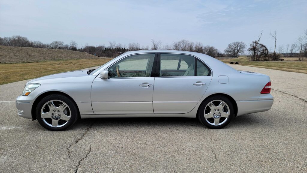 2006 Lexus LS430 Ultra driver side exterior