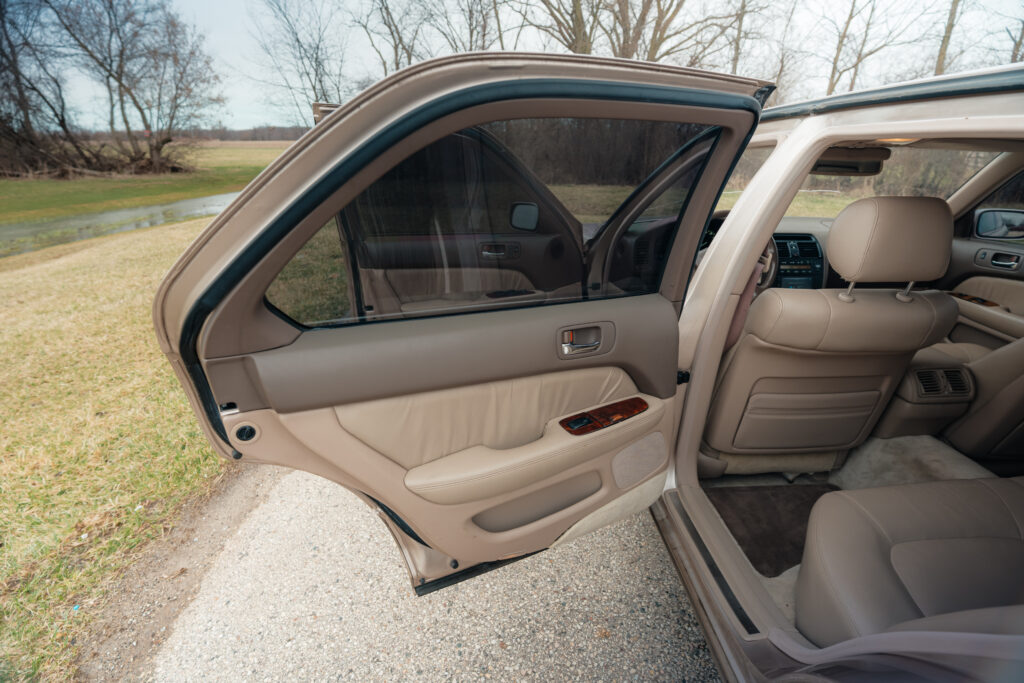 1995 Lexus LS400 Driver Rear Door Panel