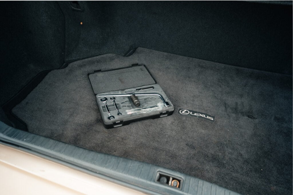 1995 Lexus LS400 Trunk Tool Kit