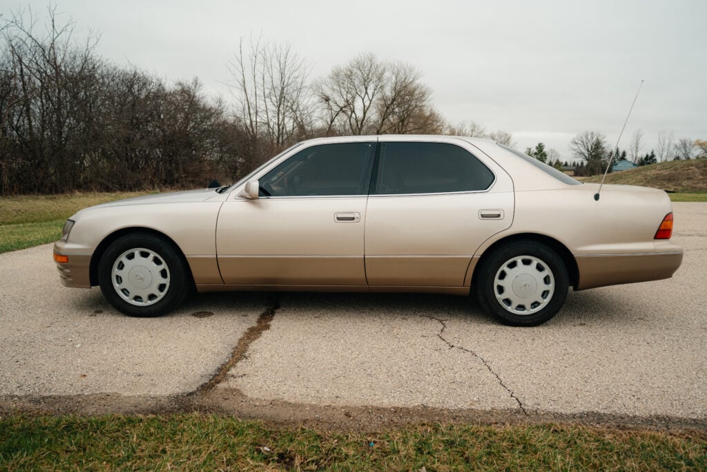 1995 Lexus LS400 Driver Side View