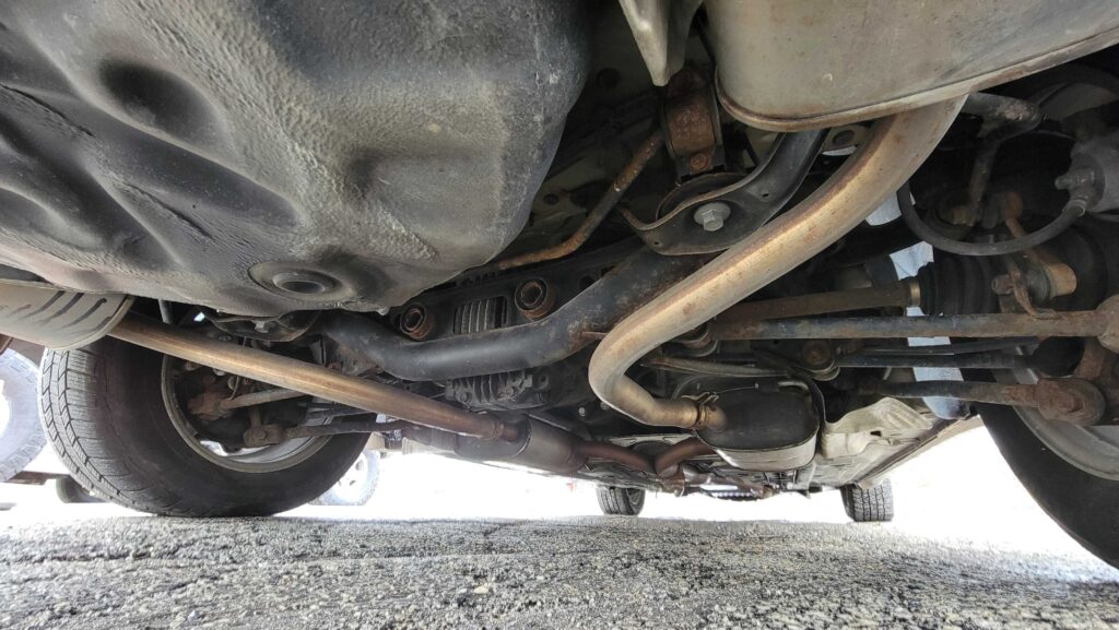1995 Lexus LS400 Underbody View