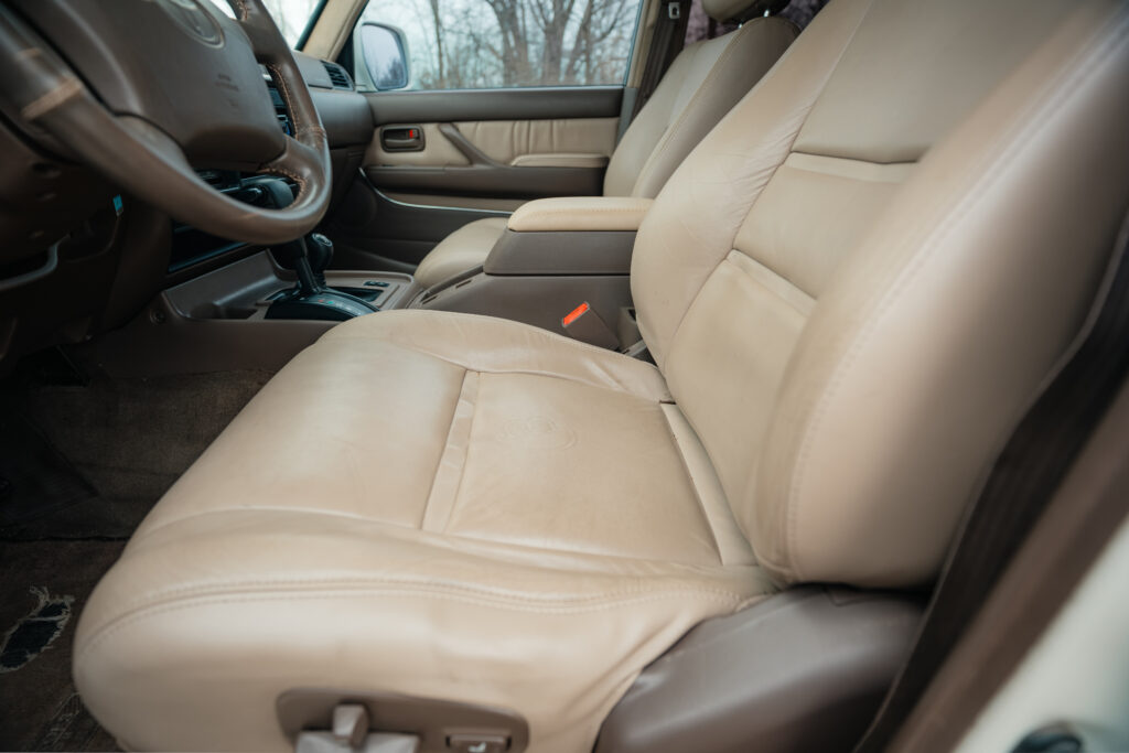 1997 Toyota Land Cruiser Driver Front Seat View