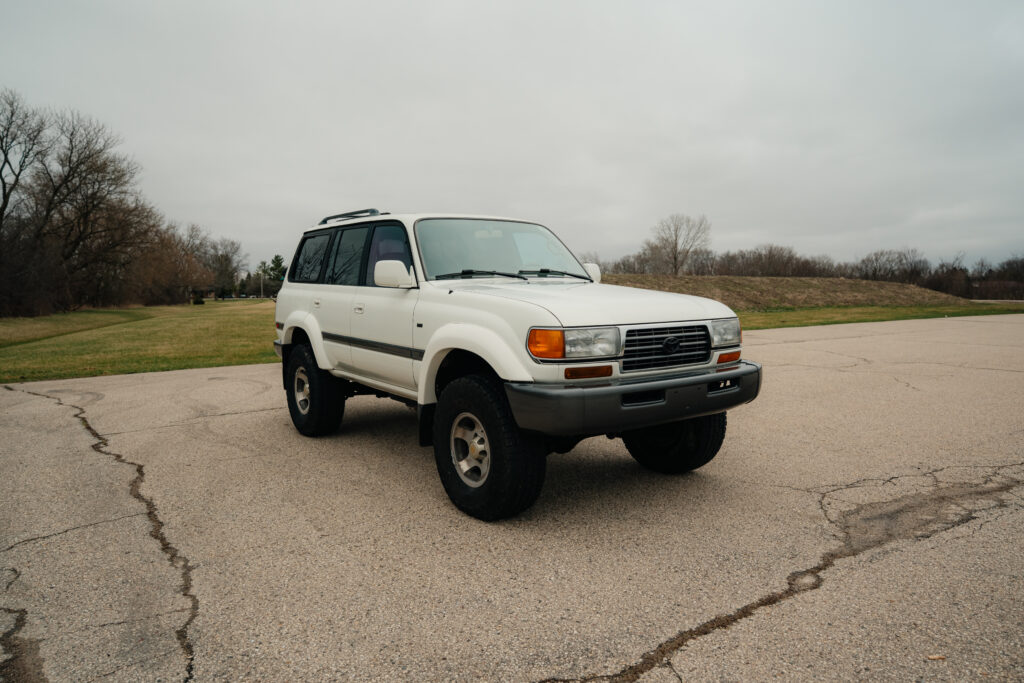 1997 Toyota Land Cruiser Passenger Front Angle View