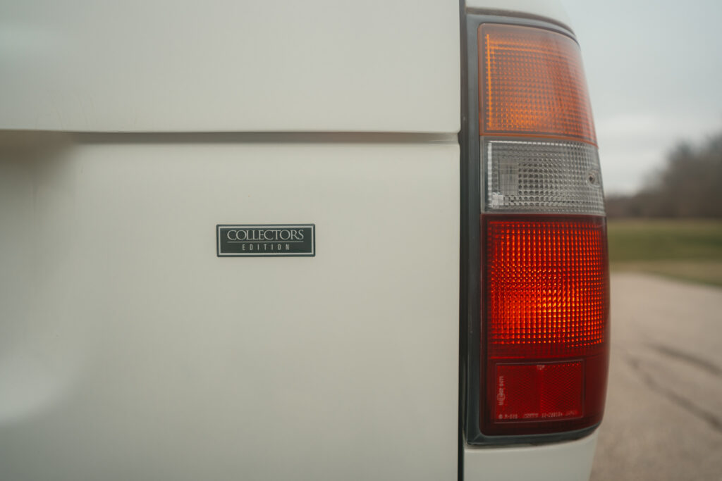 1997 Toyota Land Cruiser Collectors Edition Passenger Rear Tail Light