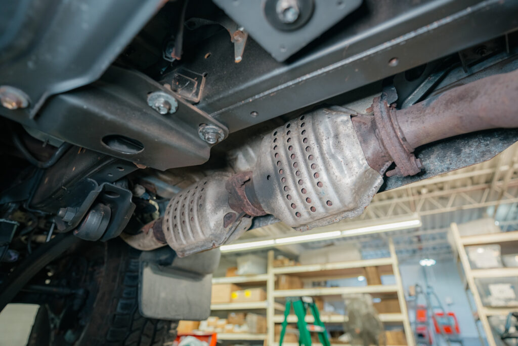 1997 Toyota Land Cruiser Underbody Catalytic Converters