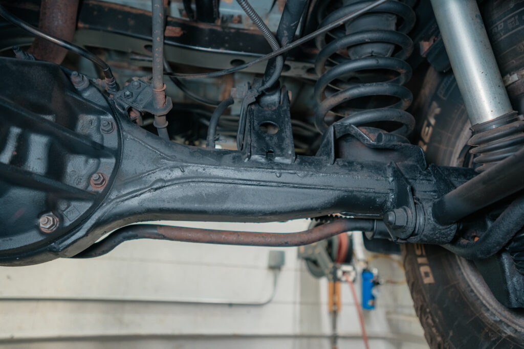 1997 Toyota Land Cruiser Underbody Driver Rear Axle