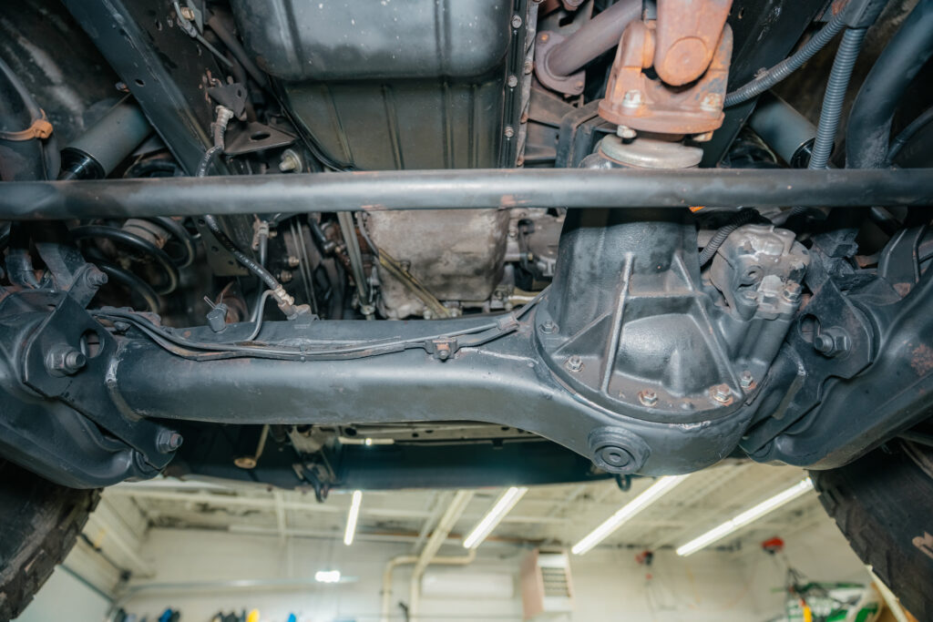 1997 Toyota Land Cruiser Underbody Back of Front Axle and Diff Locker