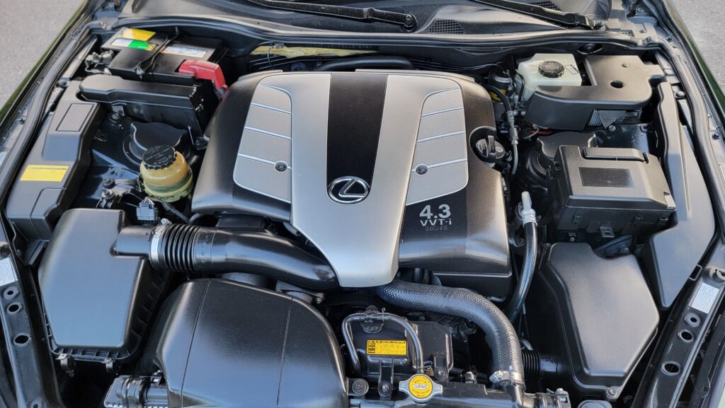 2003 Lexus SC430 Engine View