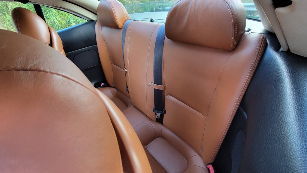 2003 Lexus SC430 Rear Seats